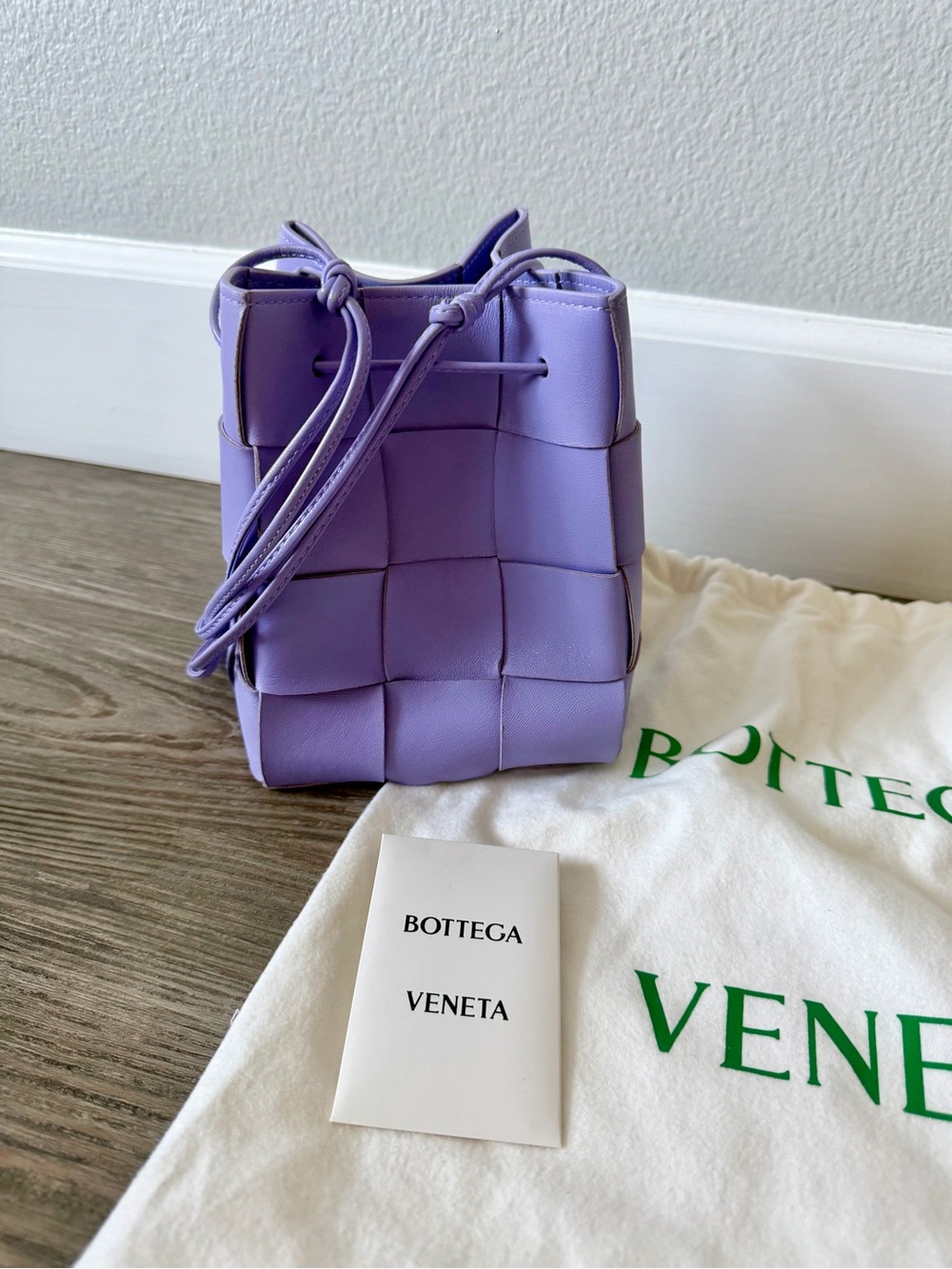 Bottega Veneta Wisteria Padded Cassette Drawstring Bucket Bag